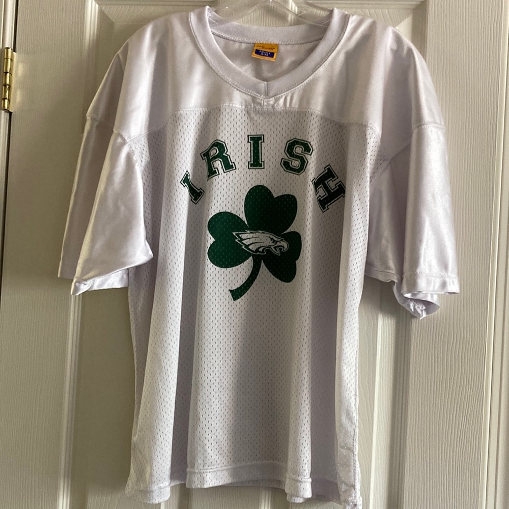 🔵 NFL Eagles Irish White/Green Jersey (size S/M)